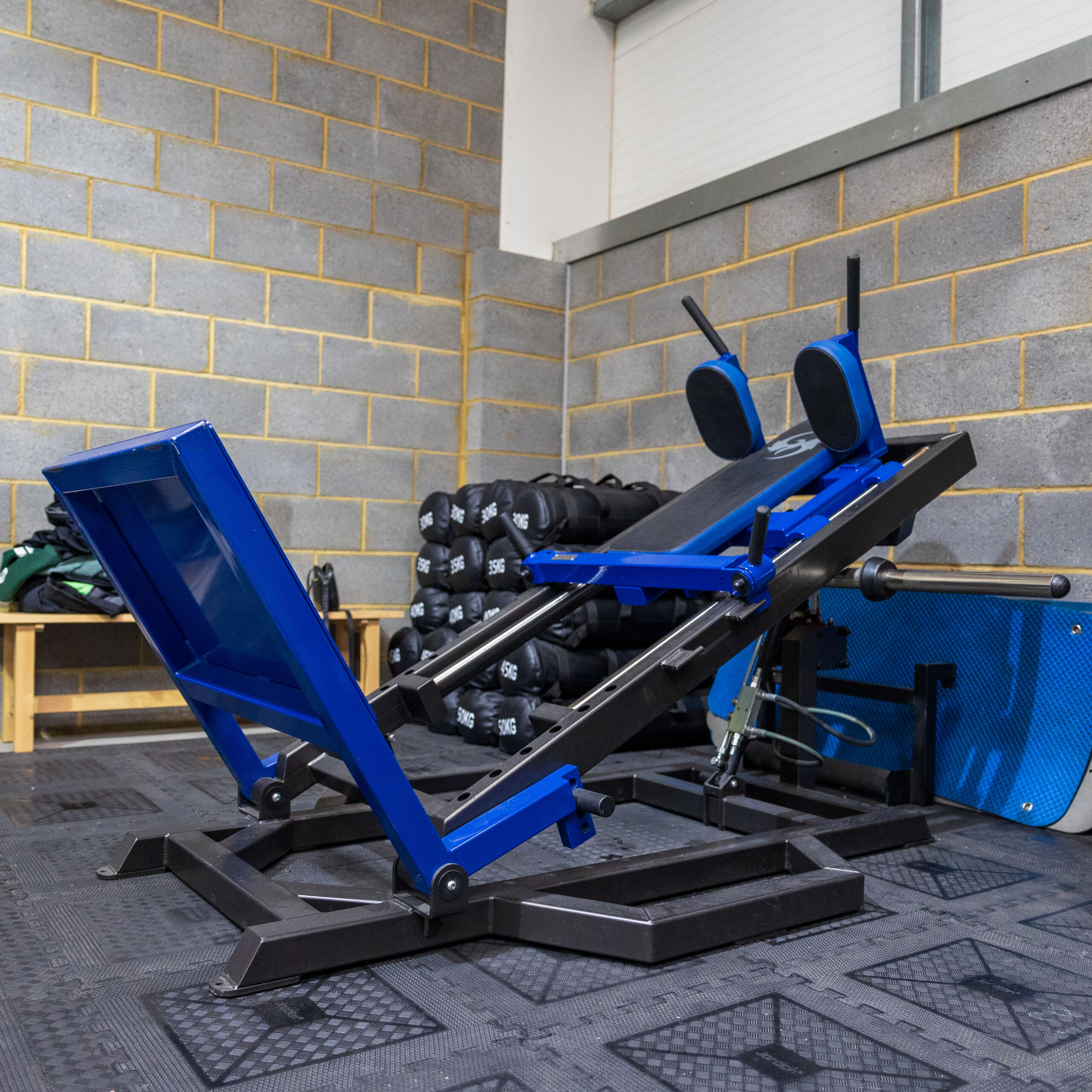 Phoenix Gym weight machine